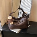 Borsa a spalla retrò marrone scuro in PU con cinghie decorative e ciondolo a forma di orso - Con Ciondolo / Marrone