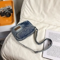 Retro-Umhängetasche aus gewaschenem blauem Denim mit verstellbarem Gurt und Tasche - Hellblau