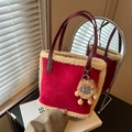 Borsa tote bordeaux retrò con bordo in lana d'agnello beige e ciondolo animale - Rosso (Con Ciondolo)