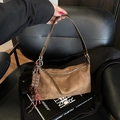 Borsa a cuscino vintage in pelle scamosciata marrone con ciondolo a cioccolato - Marrone con ciondolo