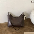Secchiello vintage in pelle marrone con ciondolo in perle di legno e dettagli argento - Caffè (Con Ciondolo)