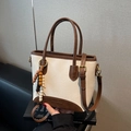Retro contrast color tote bag with beaded pendant and adjustable strap for women - Off-white