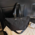 Bolso tote negro de gran capacidad en nailon con correa de hombro versátil - Negro