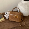 Mini sac boîte en daim marron avec boucles dorées et bandoulière réglable - Avec Pendentif / Marron Jaune