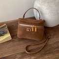 Sac boîte vintage en daim marron avec détails dorés et bandoulière réglable - Sans Pendentif / Marron