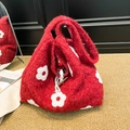 Bolso tote de felpa roja con bordado de flores y cierre de trenca para el invierno - Rojo