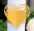Rond de serviette cœur en papier perlé doré avec motif floral ajouré découpé au laser - Doré