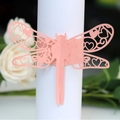 Rond de serviette libellule rose clair avec découpe laser et motifs de cœurs évidés - Rose
