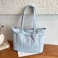 Hellblaue gesteppte Tragetasche aus leichtem Nylon mit funktionaler Kordelzugtasche - Blau
