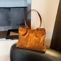 Stylish brown suede tote bag with diamond quilted pattern and metal logo detail - No Pendant / Brown