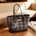 Grand sac cabas à carreaux marron avec motif étoiles, breloque cœur et anses en cuir - Style Carreaux et Étoiles (Avec Charme Cœur) / Bleu