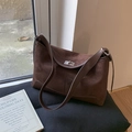 Borsa sottobraccio in pelle opaca testa di moro con chiusura girevole in metallo - Marrone