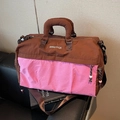 Pink-braune Fitness-Tasche aus Nylon mit APASTTCA-Stickerei und breitem Schultergurt - Rosa