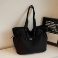 Bolso tote negro de gran capacidad en nailon duradero con cordón y anillo metálico - Negro