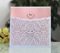 Elegante invito di nozze con intaglio laser bianco a pizzo e dettagli floreali - Bianco