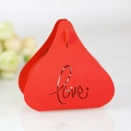 Elegante caja de regalo roja cortada con láser Love para bodas y el día de San Valentín - Rojo Perlado