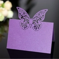 Élégante carte de table papillon violette découpée au laser avec finition nacrée - Violet foncé