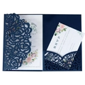 Faire-part de mariage bleu marine découpé au laser avec motif floral rose - Bleu foncé