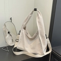 Borsa hobo minimalista in tela beige con tracolla regolabile e finiture nero opaco - Bianco Sporco