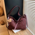 Vintage burgundy large tote bag in matte synthetic leather with cute brown bear charm - With Charm / Burgundy