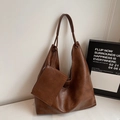 Grand sac fourre-tout marron en similicuir avec petite pochette zippée assortie - Marron