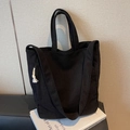 Bolso tote retro de pana negra con correas dobles y detalle de cuerda blanca - Negro