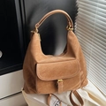 Bolso hobo marrón de cuero vintage con bolsillo de hebilla y cremallera metálica - Marrón