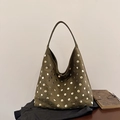 Sac hobo vintage vert olive avec rivets dorés et une finition texture daim au fini mat - Vert