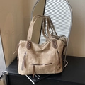 Grand sac cabas rétro marron avec plusieurs poches en similicuir texturé vintage - Kaki