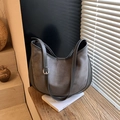 Vintage Hobo-Tasche in Dunkelgrau aus Wildleder-Patchwork mit verstellbarem Gurtband - Grau