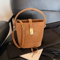Braune Vintage-Lederbeuteltasche mit Tragegriff und goldener Metallschließe - Braun