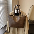 Grand sac cabas marron foncé en simili cuir avec détails dorés pour femme de bureau chic - Café (Sans Pendentif)