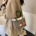 Green plaid bucket bag with wool trim and plush charm for women's winter fashion - With Pendant / Plaid Green
