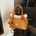 Caramel suede bucket bag with white fleece trim and adjustable shoulder strap - With Pendant / Brown