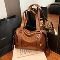 Bolso Boston vintage de cuero brillante marrón con asas superiores y cremallera - Marrón