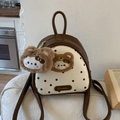 Mini-Rucksack mit Punkten in Creme und Kaffeebraun mit süßem Plüschtier-Anhänger - Braun mit Anhänger