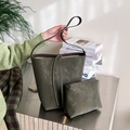 Set borsa tote verde scuro opaco con pochette abbinata e spalline sottili - Set da 2 pezzi / Verde