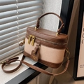 Mini bolso caja retro bicolor marrón y beige en cuero PU con doble cremallera dorada - Blanco Roto