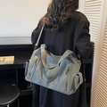 Borsa tote in pelle opaca grigio-verde con tasche laterali e tracolla regolabile - Verde