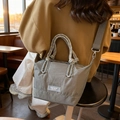 Graue Vintage-Nylontasche mit bunten Seilgriffen und verstellbarem Schultergurt - Grau