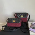 Detail of quilted wine red suede crossbody bag with black leather flap and gold lock - L / Red