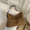 Retro brown matte tote bag featuring contrast white stitching and adjustable strap - No Pendant / Brown