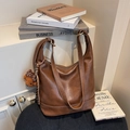 Vintage brown leather tote bag with white contrast stitching and bear charm detail - With Charm / Brown