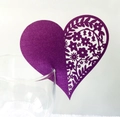 Segnaposto a cuore viola con intaglio laser floreale per decorazione bicchieri - Viola scuro