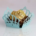 Scatolina per caramelle in carta tagliata al laser blu chiaro a forma di corona - 3.5cm / Blu Chiaro Perlato