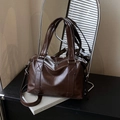 Bolso Boston de cuero PU marrón oscuro brillante con asas dobles y correa de hombro - Marrón