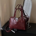 Bolso tote retro burdeos de piel sintética con costuras en cruz y correa ajustable - Burdeos