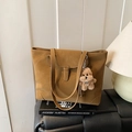 Vintage khaki tote bag in matte leather with shoulder straps and a brown plush bear charm - With Charm / Brown
