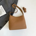 Borsa a secchiello in pelle martellata marrone con doppia tracolla regolabile elegante - Biscotto (Senza Ciondolo)