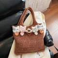 Borsa tote marrone all'uncinetto con gatti in peluche 3D e maglia traforata - Marrone